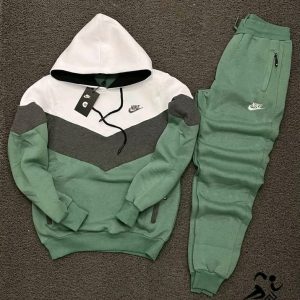 GRENN NIKE TECH FLEECE EVO OUTFIT