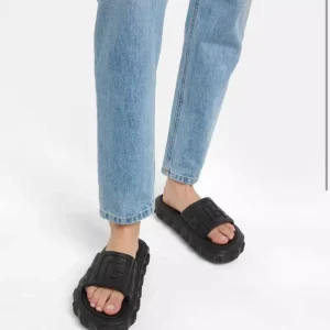 Ari slides in black – Balmain | Mytheresa