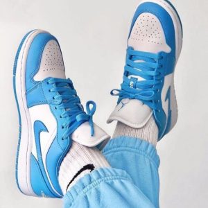 Dispo en Stock Jordan Low GS Blue University