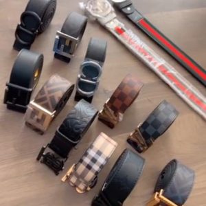 Pack de 13 Ferragamo Louis Vuitton Gucci Hermes et autres