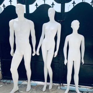 MANNEQUINS EN CAOUTCHOUC